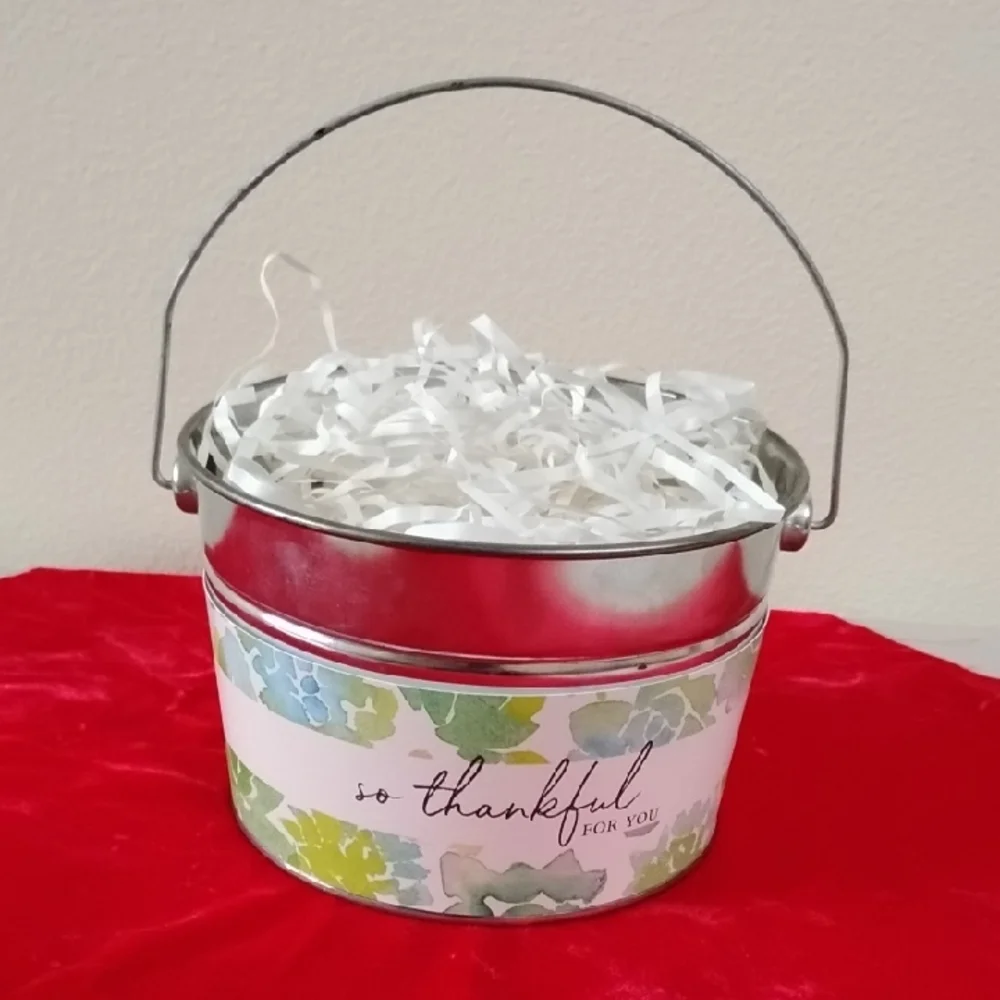 D- Floral Thankful Party Bucket
